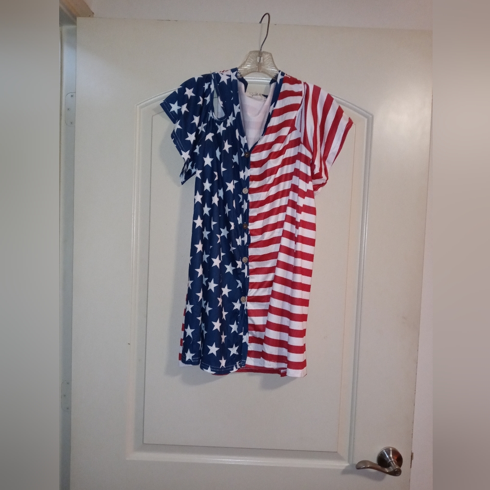 Womens 4th of July Cold Shoulder VN sleeve casual top. - Picture 3 of 6